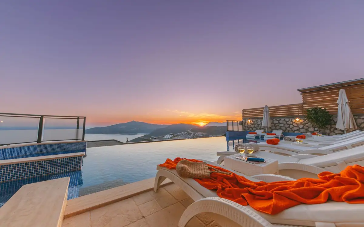 Sea-facing villa with a private infinity pool